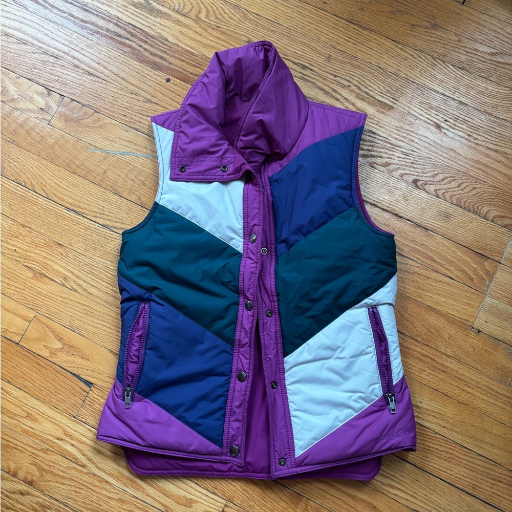 Patagonia Women's Reversible Mirror Lake Puffer Vest